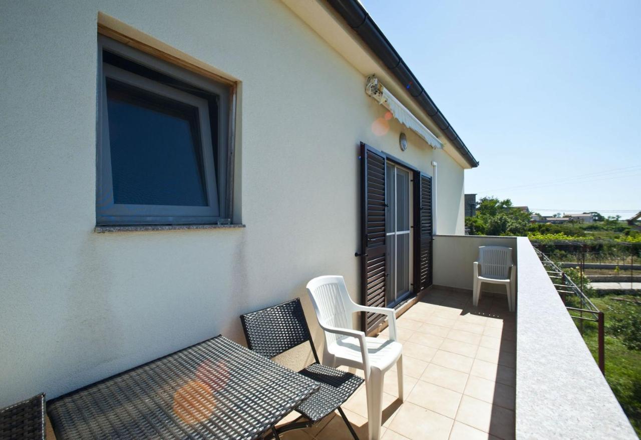 Apartments With A Parking Space Gornje Selo, Solta - 15545 Grohote Exterior foto